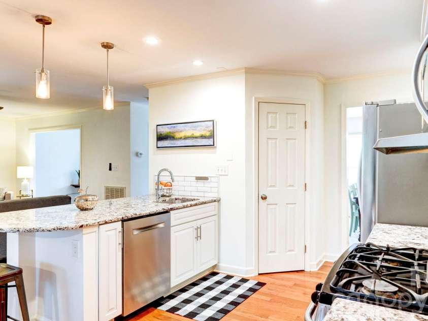 19700 Coachmans Trace, Cornelius, NC 28031.  MLS# CAR4355496, YatesRealty ID 10166. 