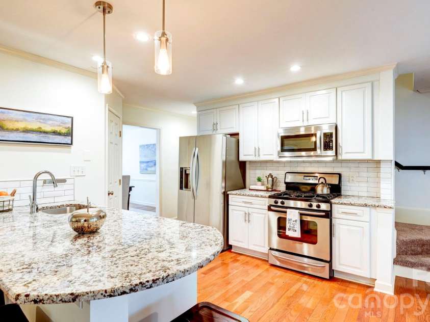 19700 Coachmans Trace, Cornelius, NC 28031.  MLS# CAR4355496, YatesRealty ID 10166. 