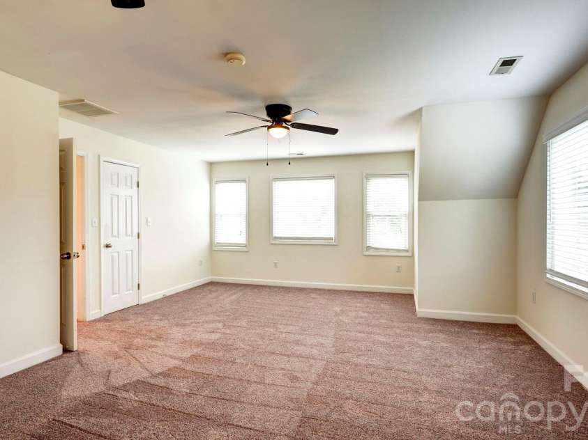 19700 Coachmans Trace, Cornelius, NC 28031.  MLS# CAR4355496, YatesRealty ID 10166. 
