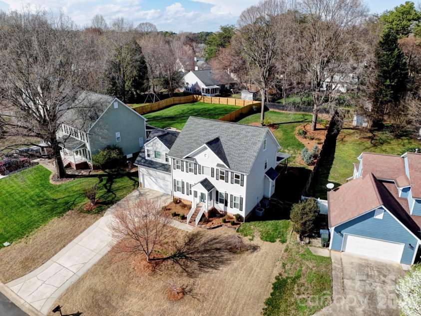 19700 Coachmans Trace, Cornelius, NC 28031.  MLS# CAR4355496, YatesRealty ID 10166. 
