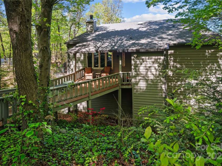 25 Little Falls Drive, Tryon, NC 28782.  MLS# CAR4253807, YatesRealty ID 10167. 