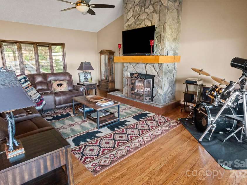 25 Little Falls Drive, Tryon, NC 28782.  MLS# CAR4253807, YatesRealty ID 10167. 