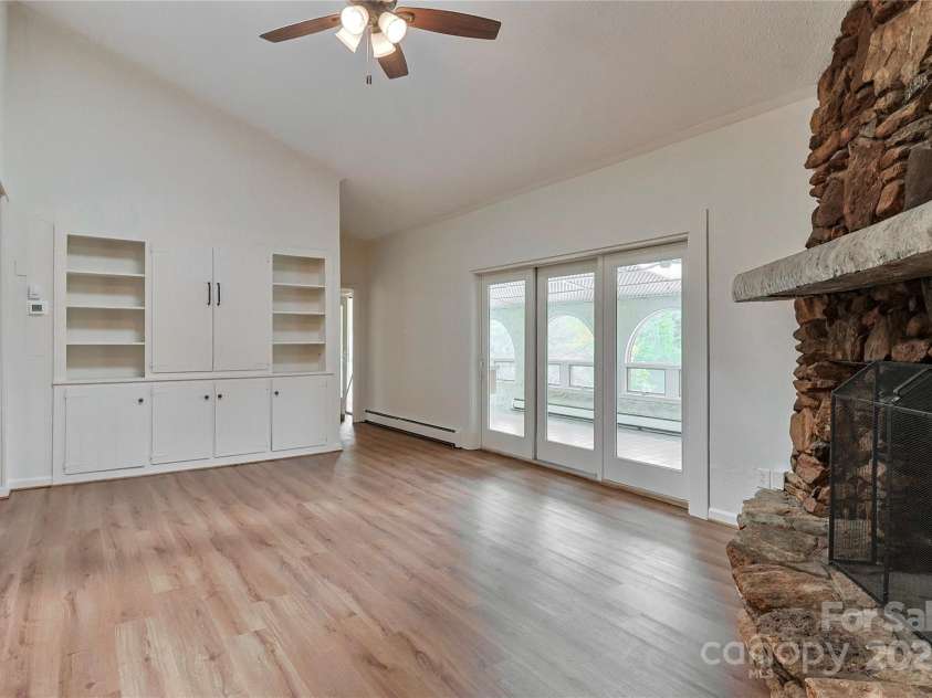 455 Gleneagles Road, Statesville, NC 28625.  MLS# CAR4247026, YatesRealty ID 10168. 