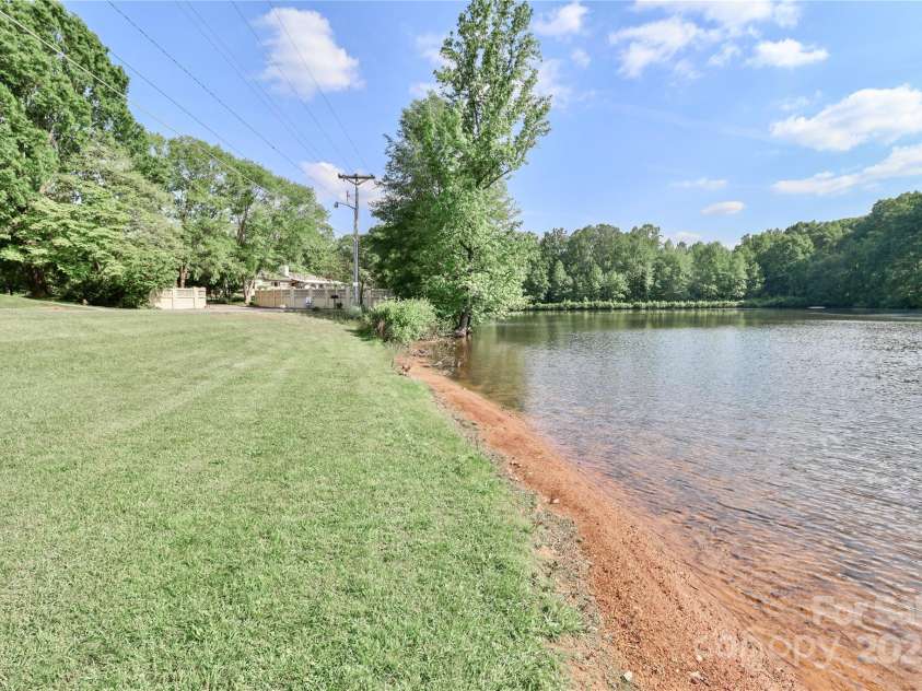 455 Gleneagles Road, Statesville, NC 28625.  MLS# CAR4247026, YatesRealty ID 10168. 