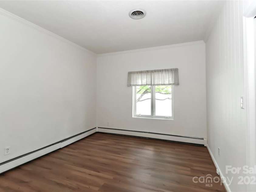 455 Gleneagles Road, Statesville, NC 28625.  MLS# CAR4247026, YatesRealty ID 10168. 