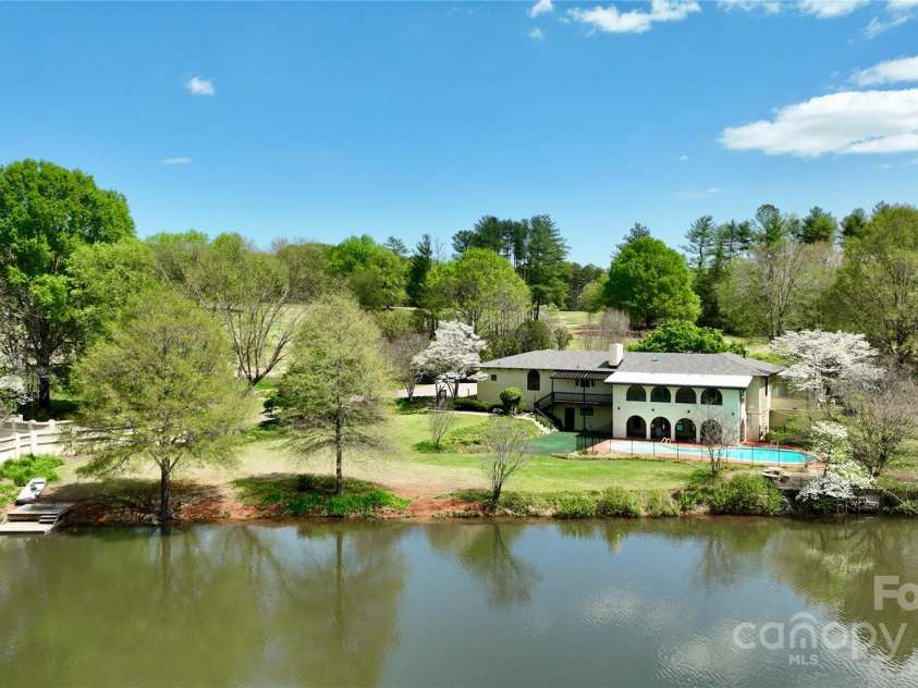 455 Gleneagles Road, Statesville, NC 28625.  MLS# CAR4247026, YatesRealty ID 10168. 