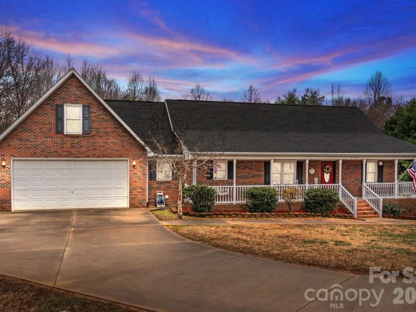 3156 Teresa Drive, Lincolnton, NC 28092.  MLS# CAR4350524, YatesRealty ID 10169. 