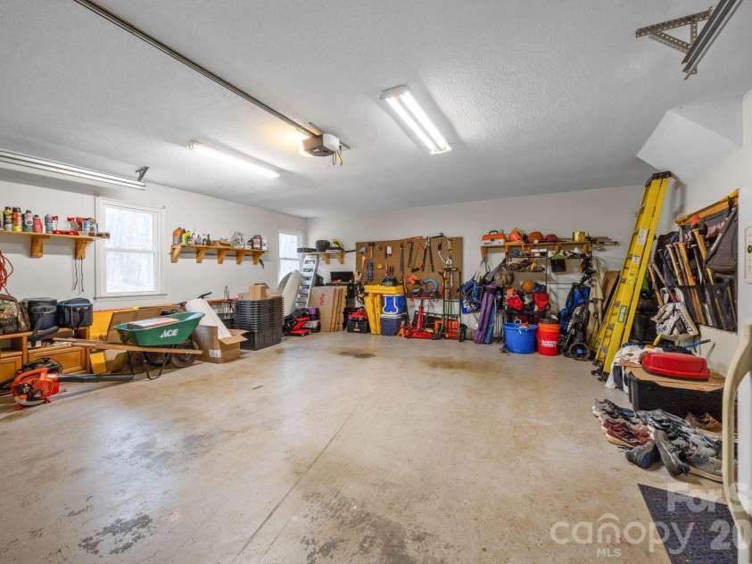 3156 Teresa Drive, Lincolnton, NC 28092.  MLS# CAR4350524, YatesRealty ID 10169. Garage- Main