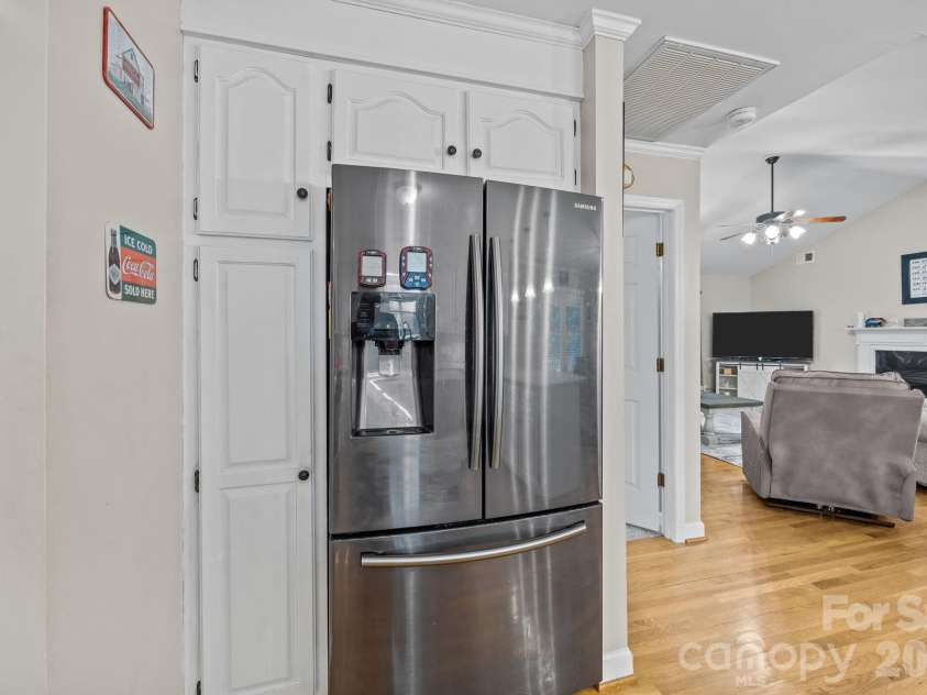 3156 Teresa Drive, Lincolnton, NC 28092.  MLS# CAR4350524, YatesRealty ID 10169. Kitchen 