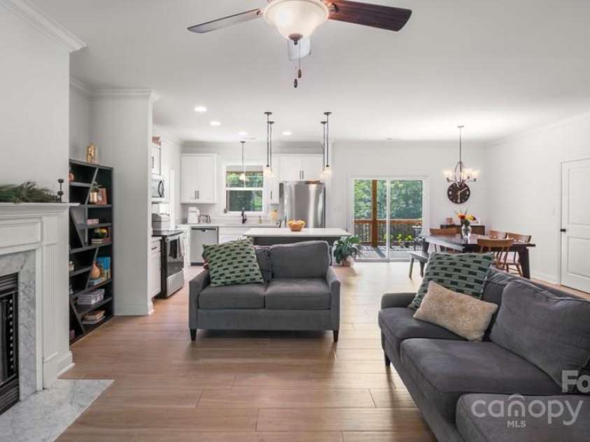 826 Country Lane, Pelham, NC 27311.  MLS# CAR4284309, YatesRealty ID 1017. 