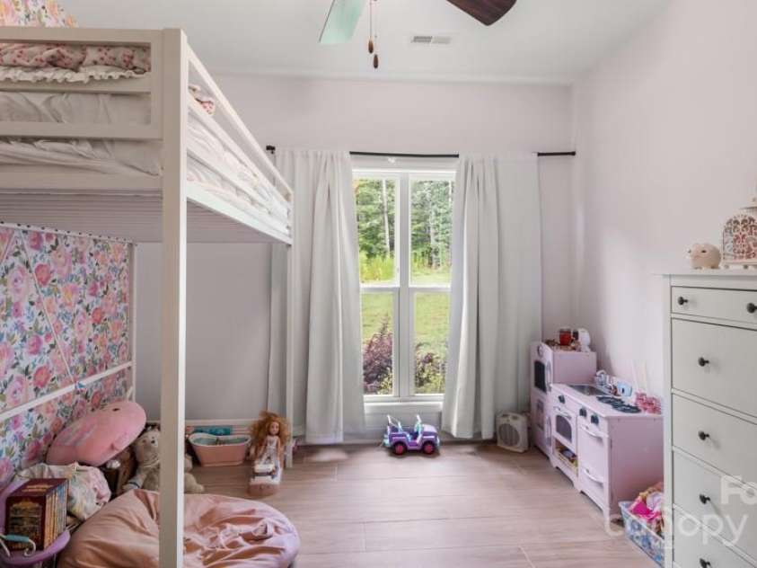 826 Country Lane, Pelham, NC 27311.  MLS# CAR4284309, YatesRealty ID 1017. 