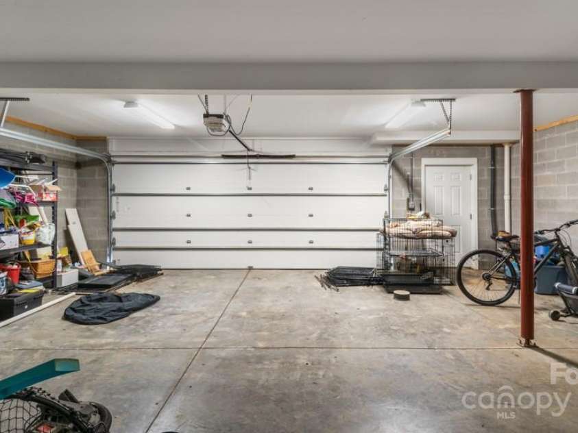 826 Country Lane, Pelham, NC 27311.  MLS# CAR4284309, YatesRealty ID 1017. 