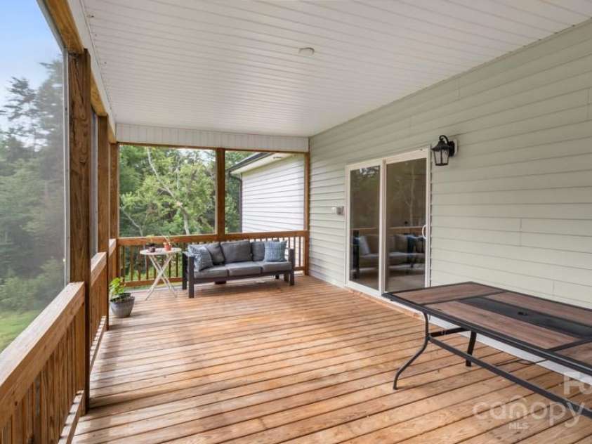 826 Country Lane, Pelham, NC 27311.  MLS# CAR4284309, YatesRealty ID 1017. 