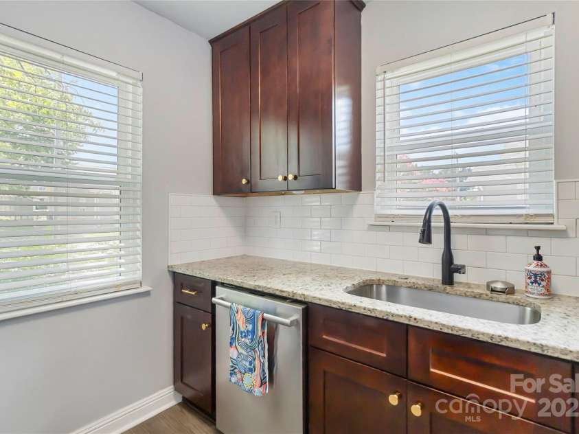 1509 Harrill Street, Charlotte, NC 28205.  MLS# CAR4280930, YatesRealty ID 10170. Lots of natural light