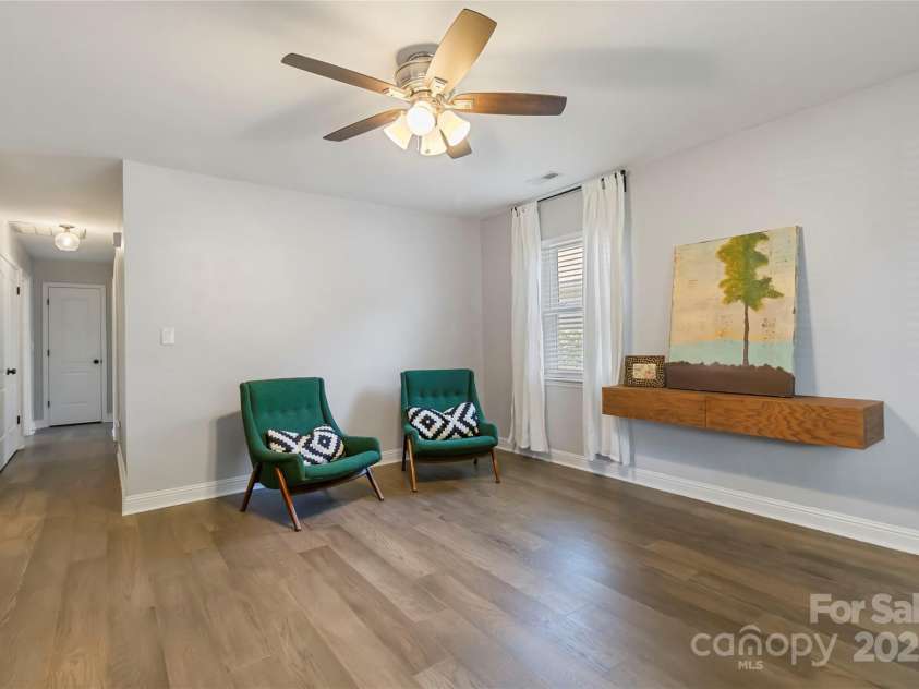 1509 Harrill Street, Charlotte, NC 28205.  MLS# CAR4280930, YatesRealty ID 10170. Open floor plan