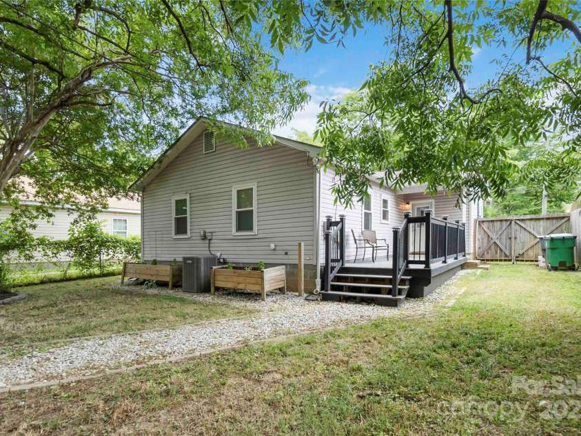 1509 Harrill Street, Charlotte, NC 28205.  MLS# CAR4280930, YatesRealty ID 10170. Raised beds for your herb garden or cut flowers