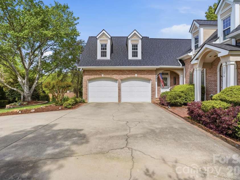 11078 Deep Cove Drive, Tega Cay, SC 29708.  MLS# CAR4364043, YatesRealty ID 10171. 