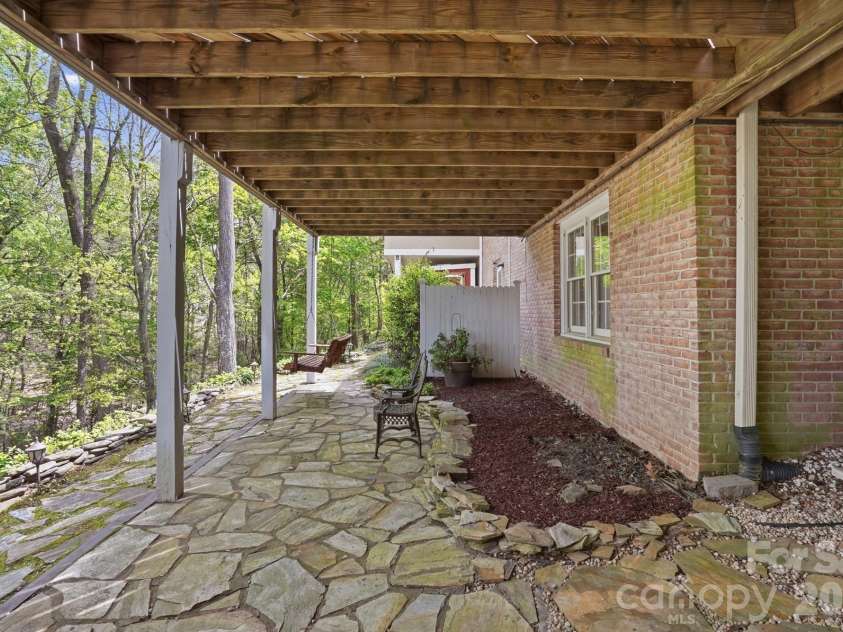 11078 Deep Cove Drive, Tega Cay, SC 29708.  MLS# CAR4364043, YatesRealty ID 10171. 