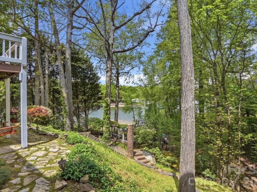 11078 Deep Cove Drive, Tega Cay, SC 29708.  MLS# CAR4364043, YatesRealty ID 10171. 