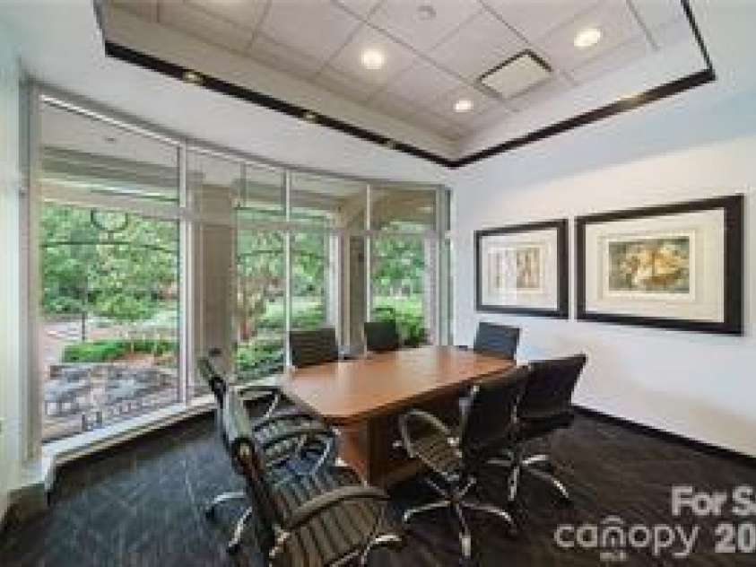 435 Tryon Street, Charlotte, NC 28202.  MLS# CAR4404607, YatesRealty ID 10172. 