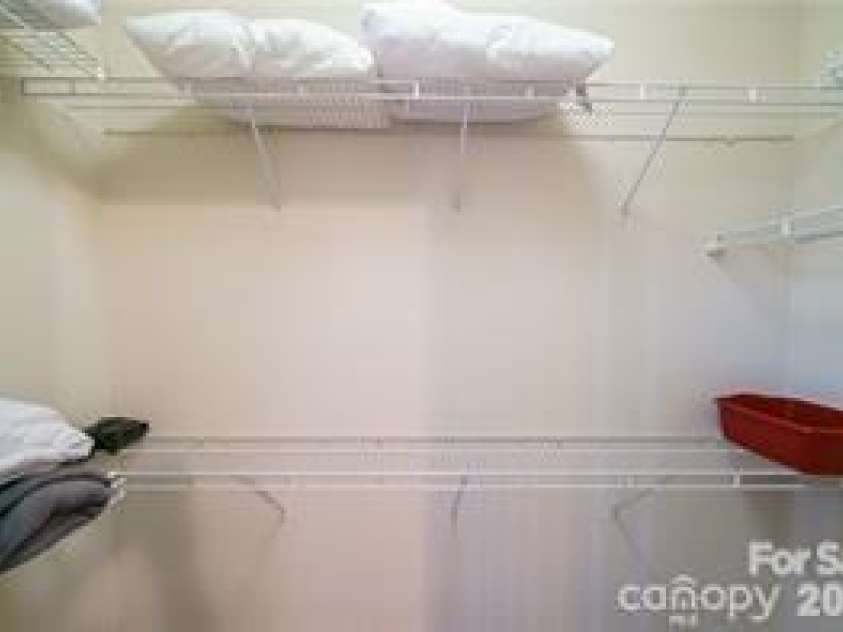 435 Tryon Street, Charlotte, NC 28202.  MLS# CAR4404607, YatesRealty ID 10172. 