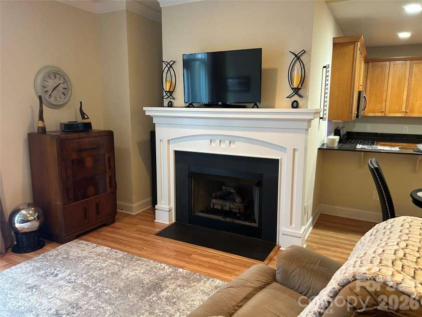 435 Tryon Street, Charlotte, NC 28202.  MLS# CAR4404607, YatesRealty ID 10172. 