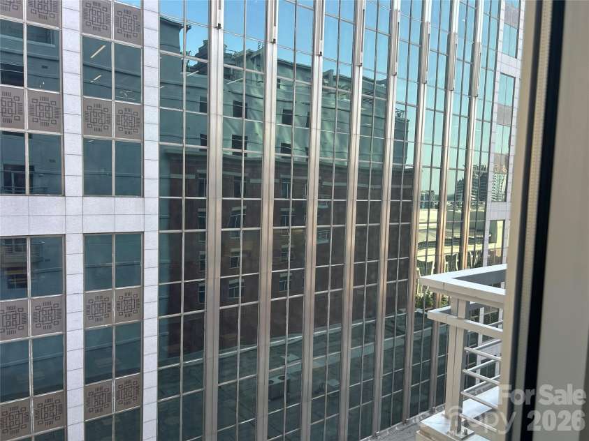 435 Tryon Street, Charlotte, NC 28202.  MLS# CAR4404607, YatesRealty ID 10172. 