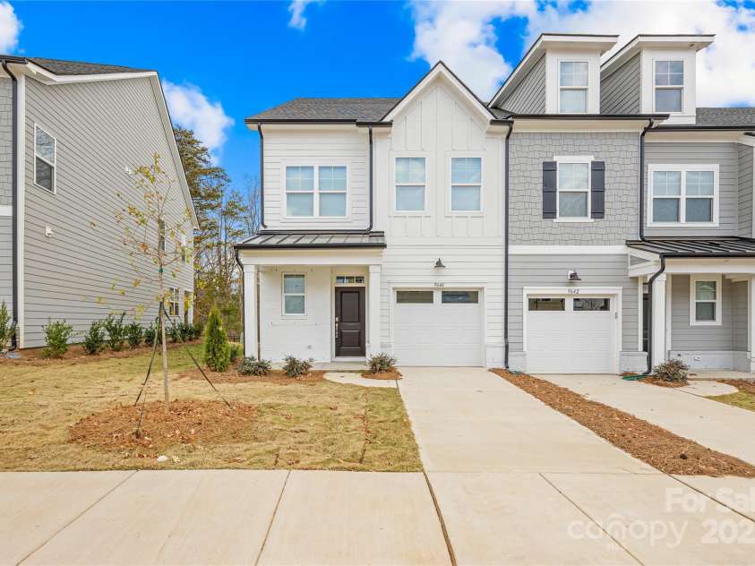 9646 Munsing Drive, Charlotte, NC 28269.  MLS# CAR4239038, YatesRealty ID 10172. 