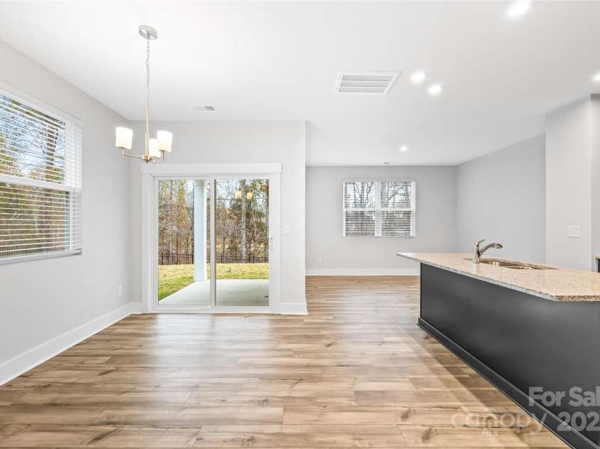 9646 Munsing Drive, Charlotte, NC 28269.  MLS# CAR4239038, YatesRealty ID 10172. 