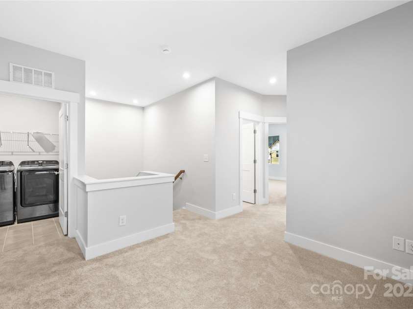9646 Munsing Drive, Charlotte, NC 28269.  MLS# CAR4239038, YatesRealty ID 10172. 