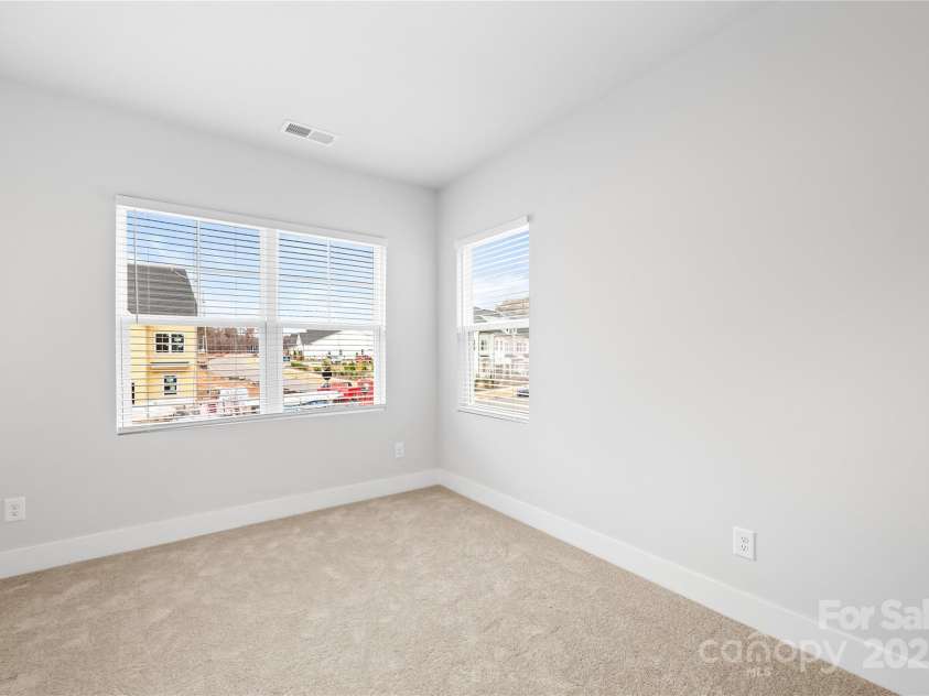 9646 Munsing Drive, Charlotte, NC 28269.  MLS# CAR4239038, YatesRealty ID 10172. 