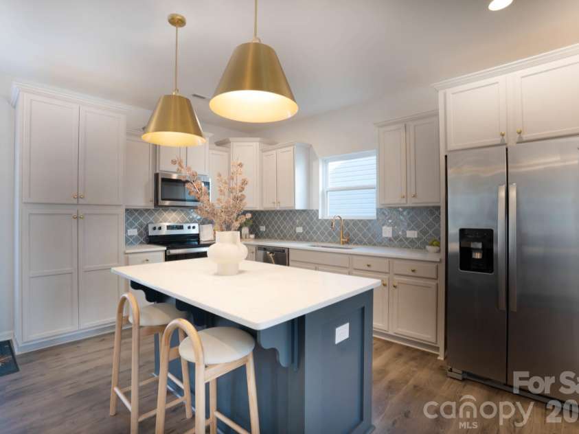 158 Mooring Drive, Statesville, NC 28677.  MLS# CAR4345367, YatesRealty ID 10173. 