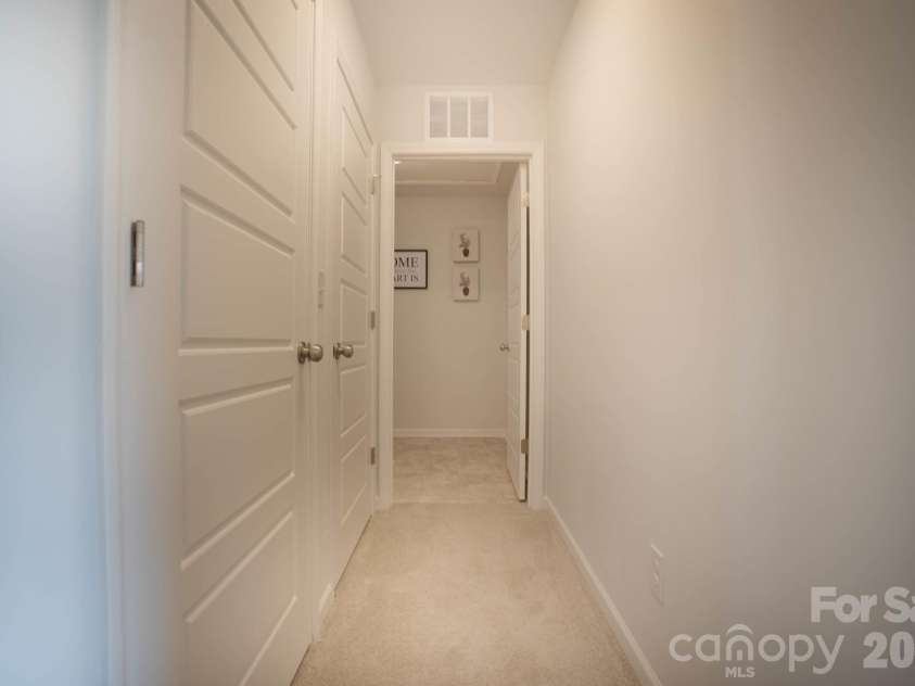 158 Mooring Drive, Statesville, NC 28677.  MLS# CAR4345367, YatesRealty ID 10173. 