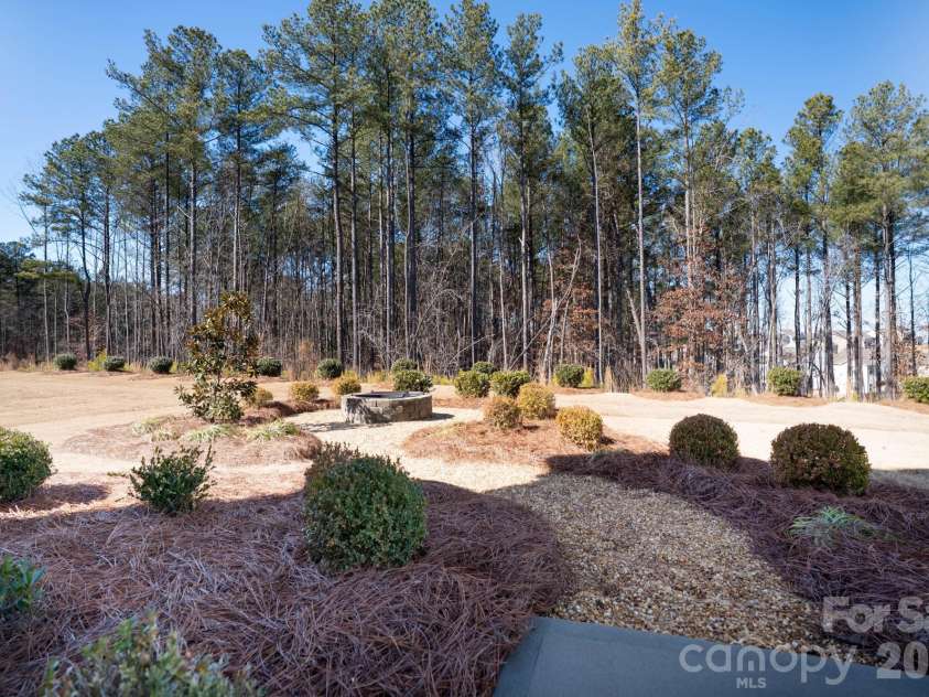 158 Mooring Drive, Statesville, NC 28677.  MLS# CAR4345367, YatesRealty ID 10173. 