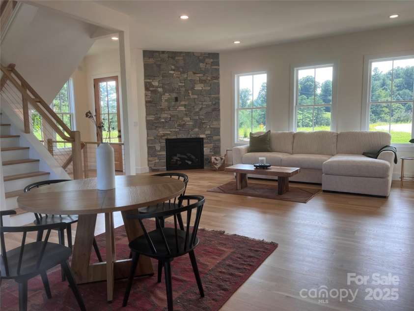 244 Westridge Farm Road, Asheville, NC 28804.  MLS# CAR4219228, YatesRealty ID 10174. 