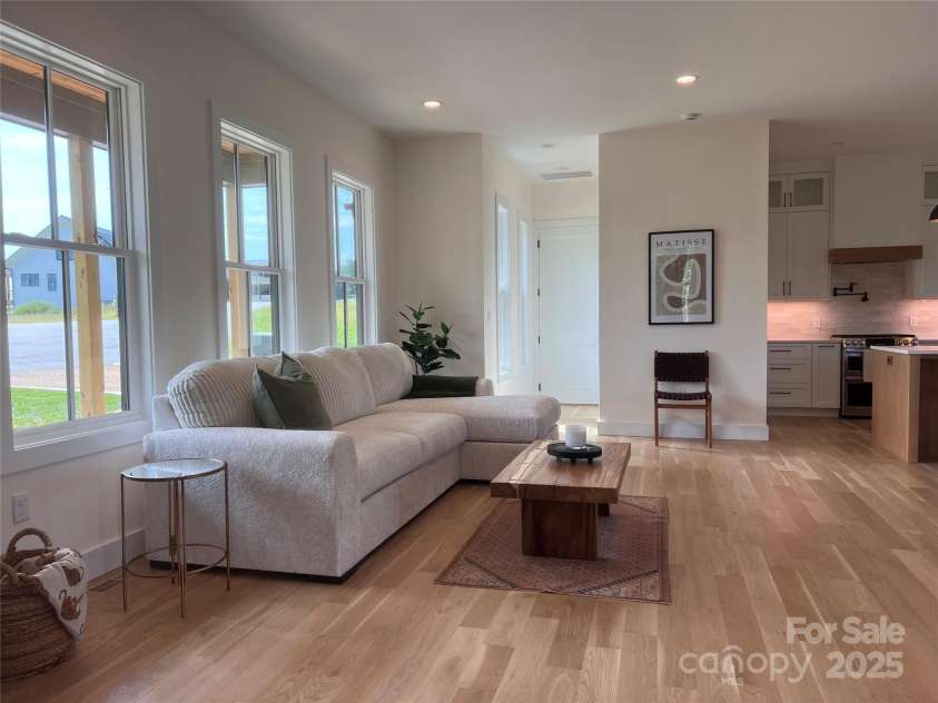 244 Westridge Farm Road, Asheville, NC 28804.  MLS# CAR4219228, YatesRealty ID 10174. 