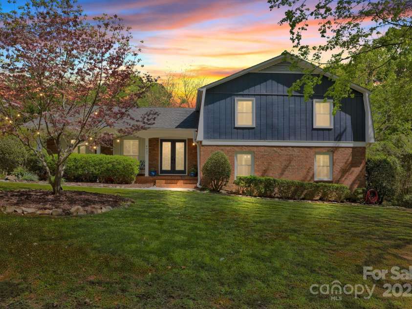 4937 Broken Saddle Lane, Charlotte, NC 28226.  MLS# CAR4244000, YatesRealty ID 10175. 