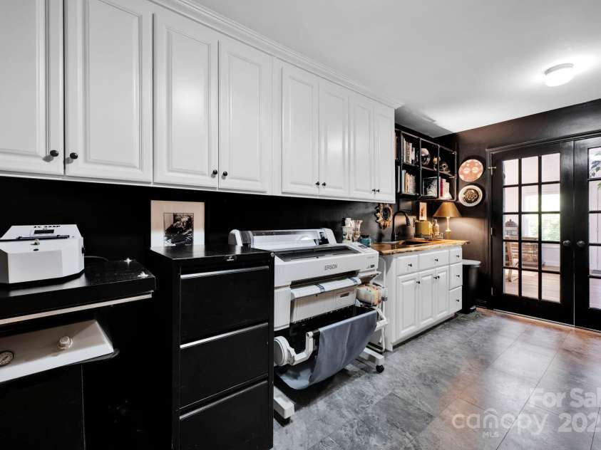 4937 Broken Saddle Lane, Charlotte, NC 28226.  MLS# CAR4244000, YatesRealty ID 10175. 