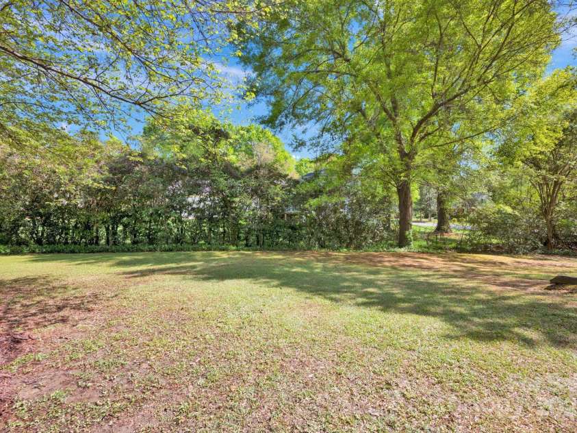 4937 Broken Saddle Lane, Charlotte, NC 28226.  MLS# CAR4244000, YatesRealty ID 10175. Hard to find this amount of outdoor space only 6 miles to uptown!