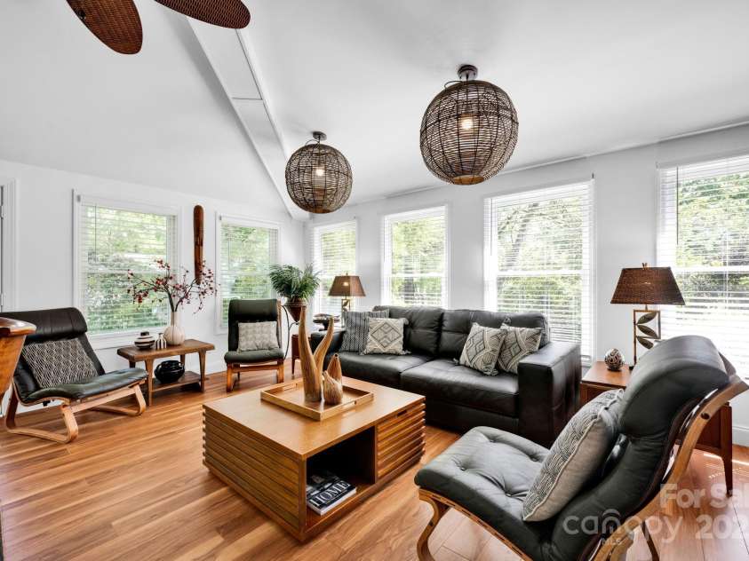 4937 Broken Saddle Lane, Charlotte, NC 28226.  MLS# CAR4244000, YatesRealty ID 10175. So many options for this space.