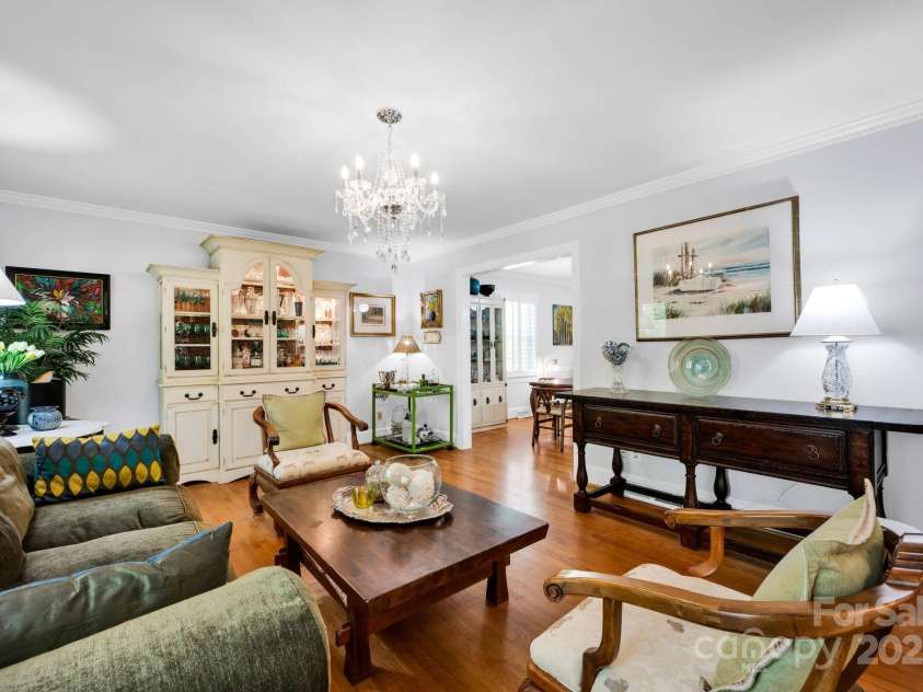 4937 Broken Saddle Lane, Charlotte, NC 28226.  MLS# CAR4244000, YatesRealty ID 10175. View to dining area.