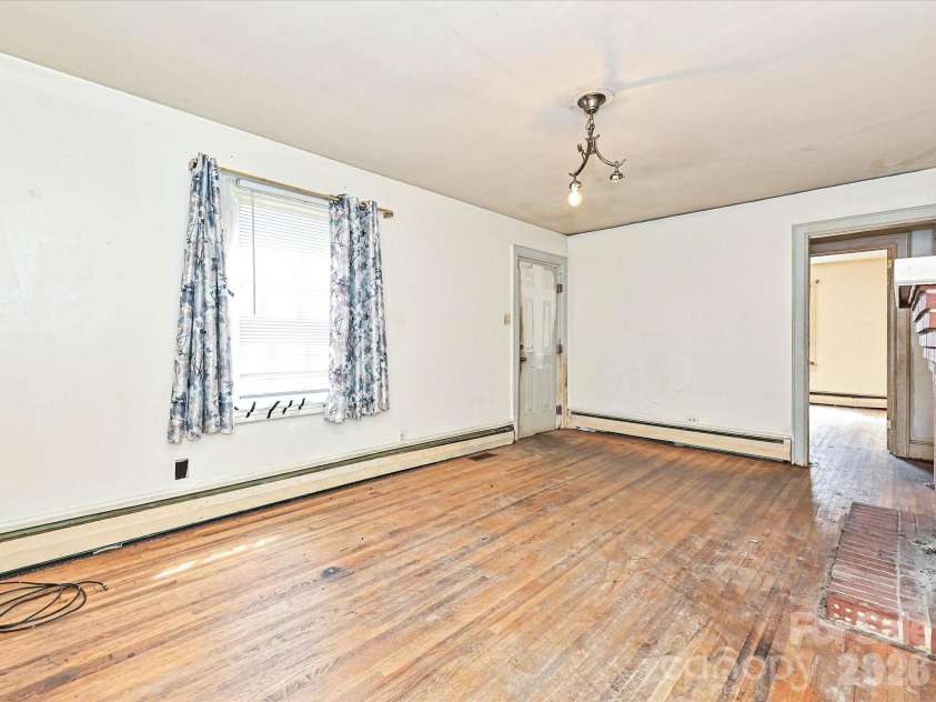 2629 Ringwood Street, Charlotte, NC 28208.  MLS# CAR4364721, YatesRealty ID 10176. 