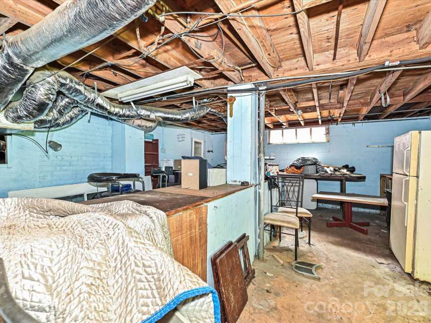 2629 Ringwood Street, Charlotte, NC 28208.  MLS# CAR4364721, YatesRealty ID 10176. 