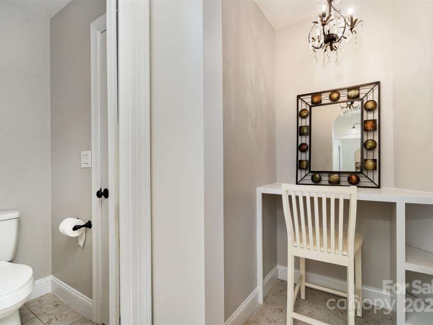 3306 Delamere Drive, Matthews, NC 28104.  MLS# CAR4247095, YatesRealty ID 10176. Get ready room in Jack and Jill bath
