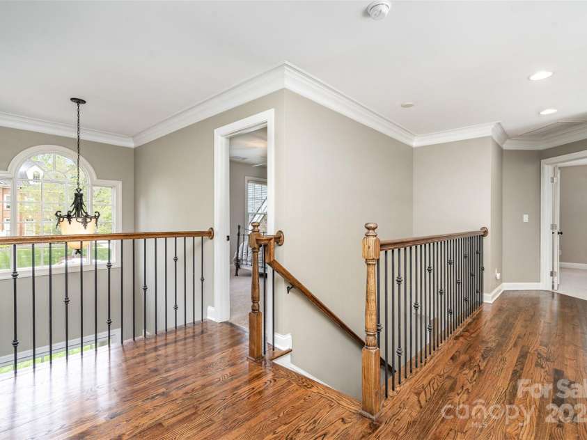 3306 Delamere Drive, Matthews, NC 28104.  MLS# CAR4247095, YatesRealty ID 10176. Second floor hallway