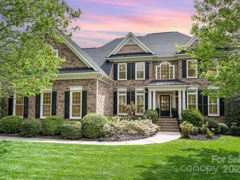 3306 Delamere Drive, Matthews, NC 28104.  MLS# CAR4247095, YatesRealty ID 10176. Welcome Home!