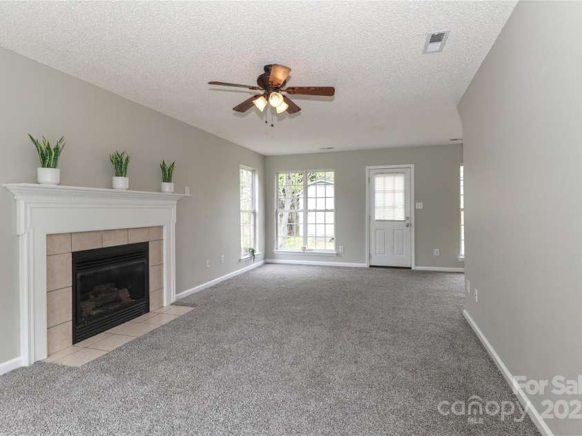 183 Bellelaine Drive, Mooresville, NC 28115.  MLS# CAR4252282, YatesRealty ID 10177. 
