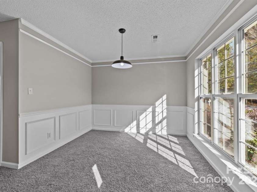 183 Bellelaine Drive, Mooresville, NC 28115.  MLS# CAR4252282, YatesRealty ID 10177. Dining Room