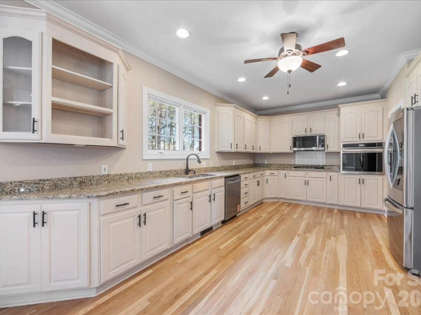 8380 Rocky River Road, Harrisburg, NC 28075.  MLS# CAR4359781, YatesRealty ID 10177. Kitchen