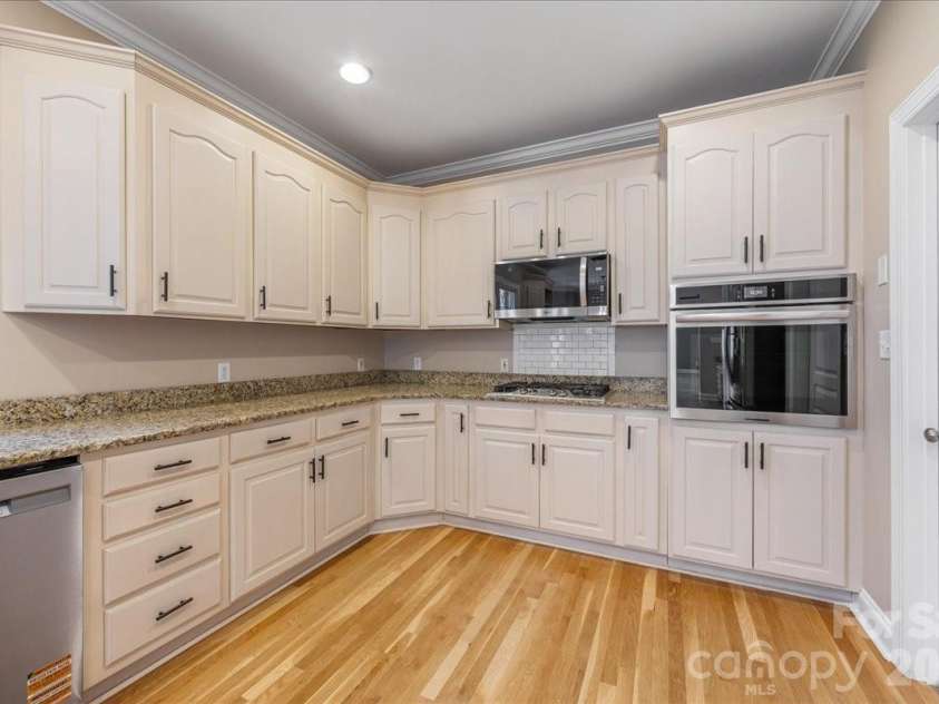 8380 Rocky River Road, Harrisburg, NC 28075.  MLS# CAR4359781, YatesRealty ID 10177. Kitchen